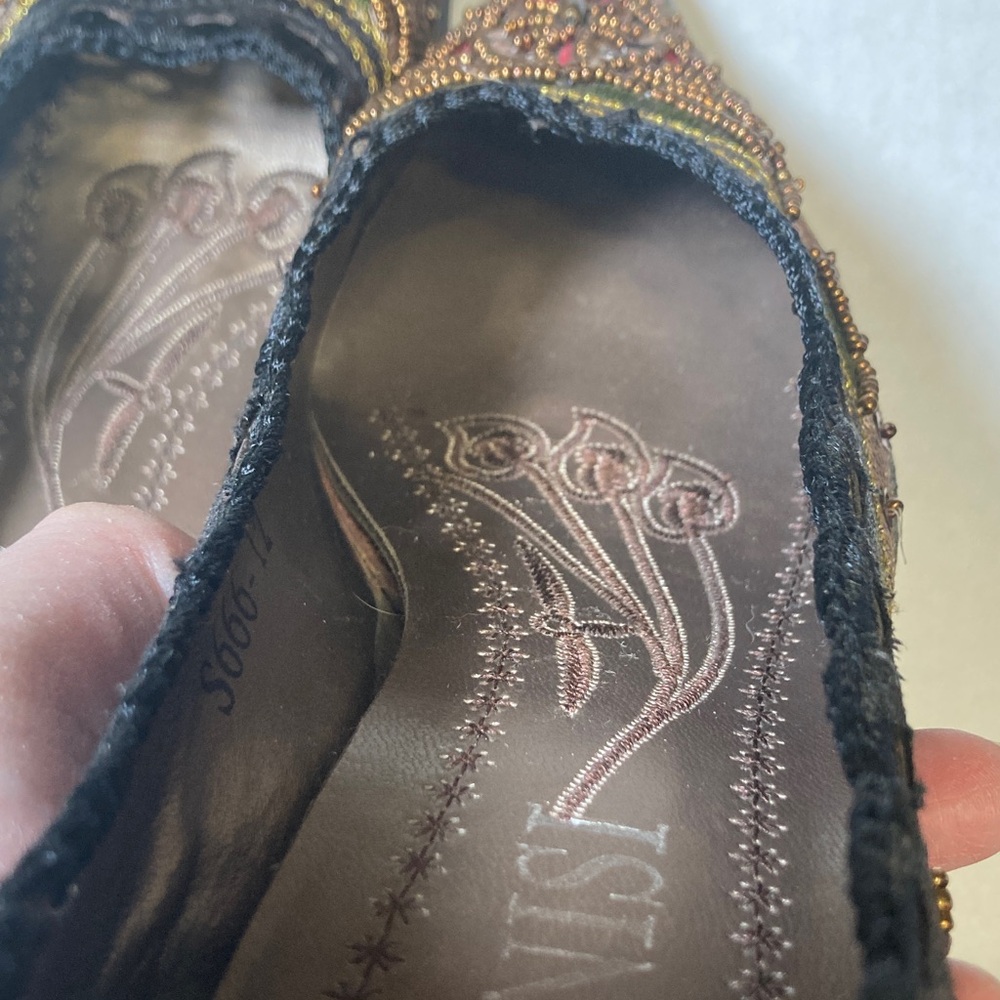 Project Vintage XINNISI Black Gold Bronze Embroidered Beaded Kitten Heels Sz 36 - Picture 9 of 13